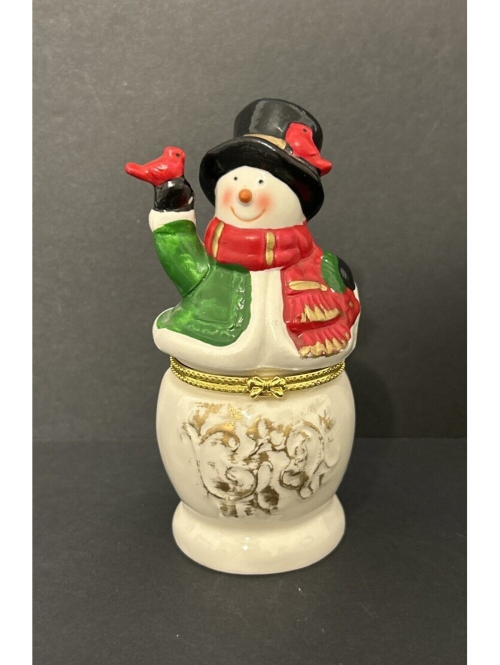 Vintage 4.5” Greenbrier Porcelain Snowman Hinged Trinket Box Gold Trim Cardinals